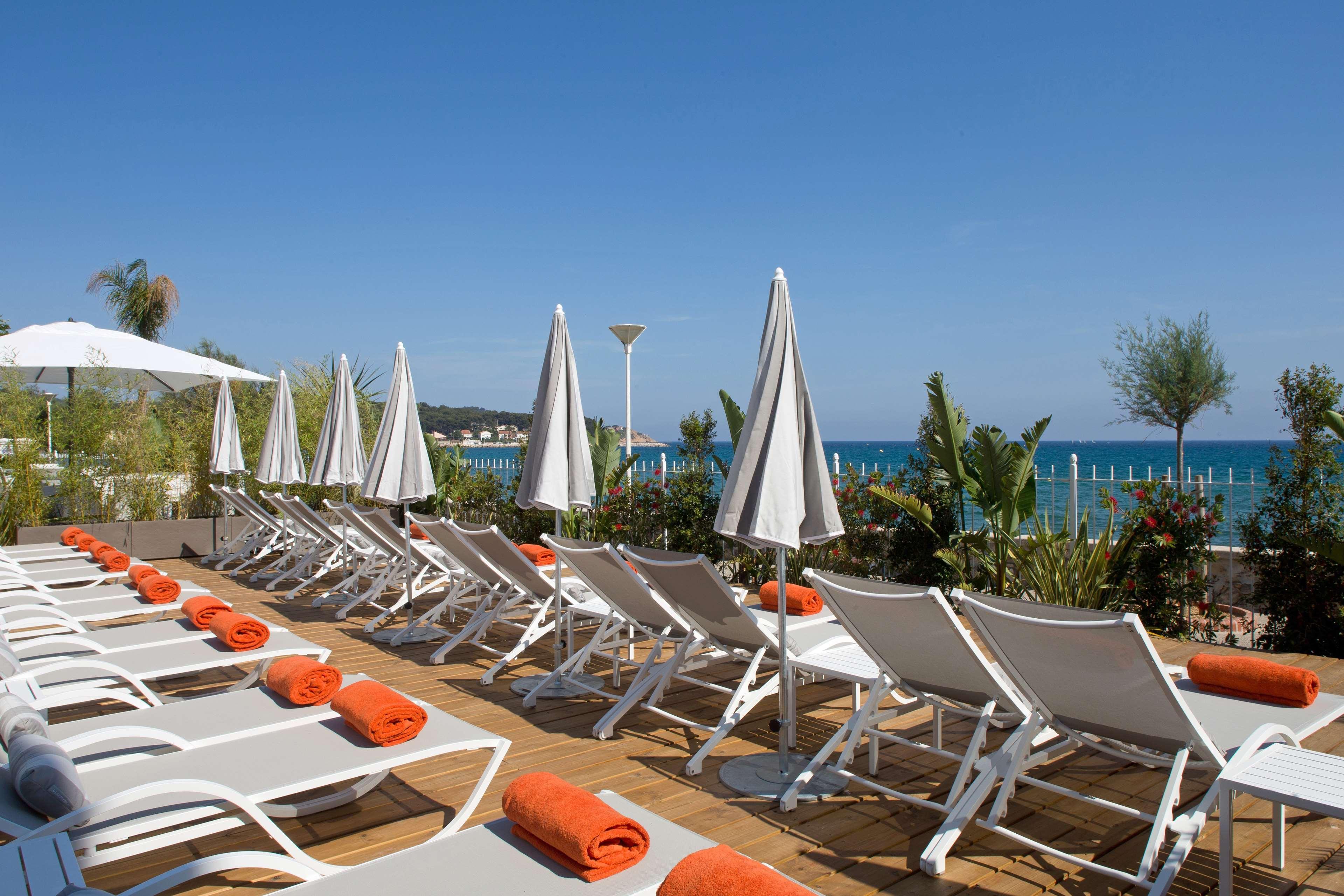 Grand Hotel Des Sablettes Plage, Curio Collection By Hilton La Seyne-sur-Mer Esterno foto