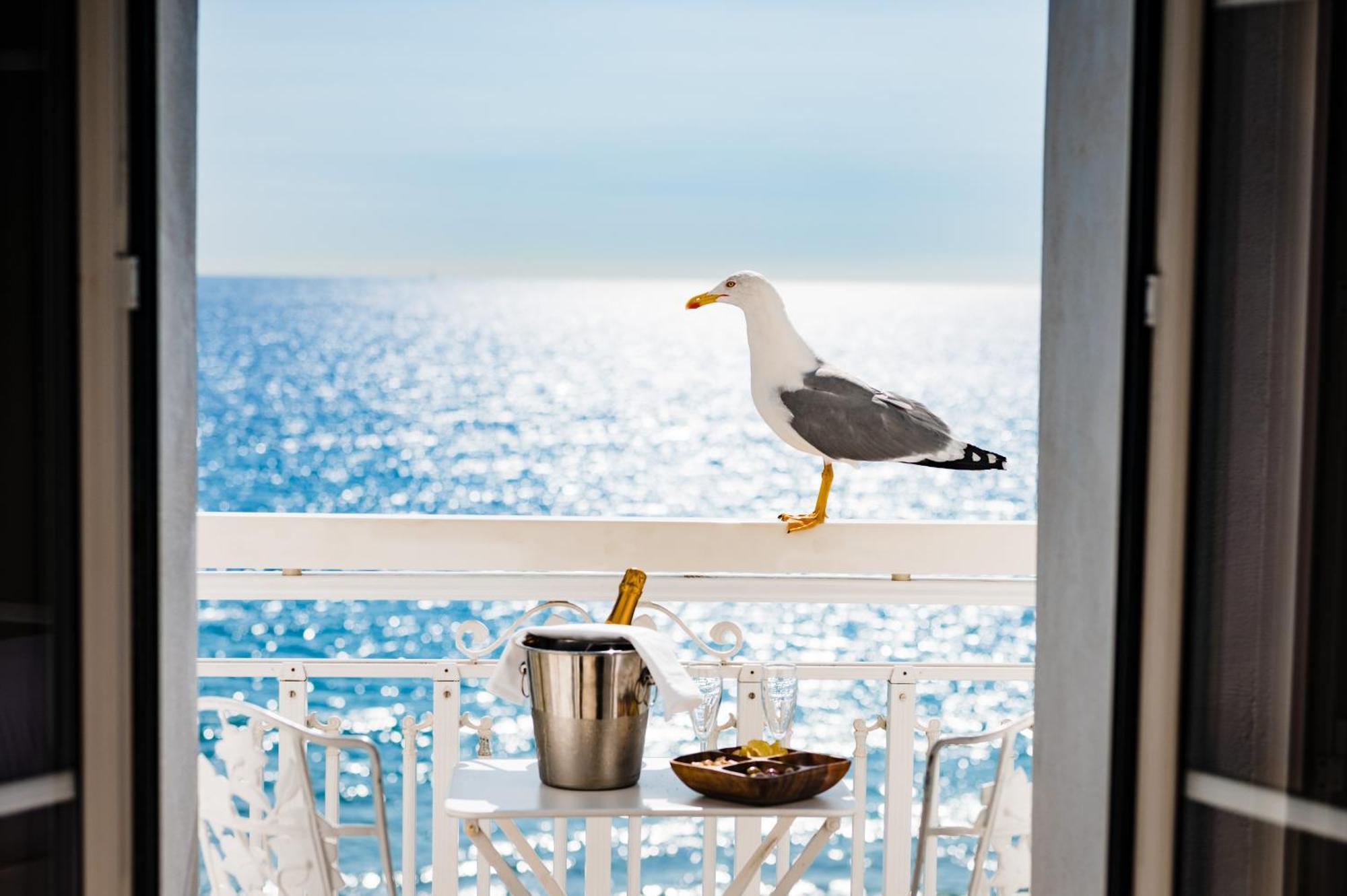 Grand Hotel Des Sablettes Plage, Curio Collection By Hilton La Seyne-sur-Mer Esterno foto
