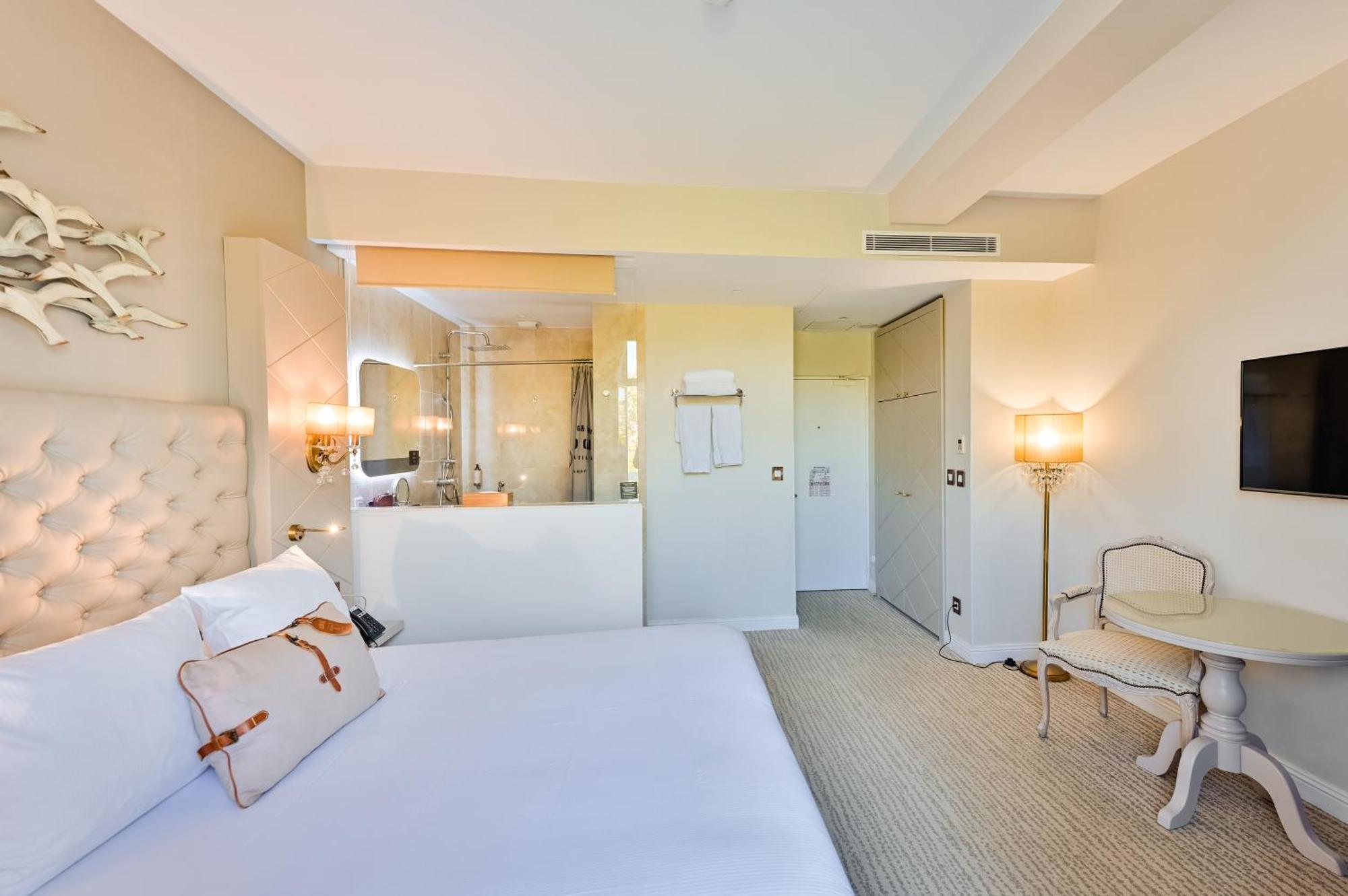 Grand Hotel Des Sablettes Plage, Curio Collection By Hilton La Seyne-sur-Mer Esterno foto