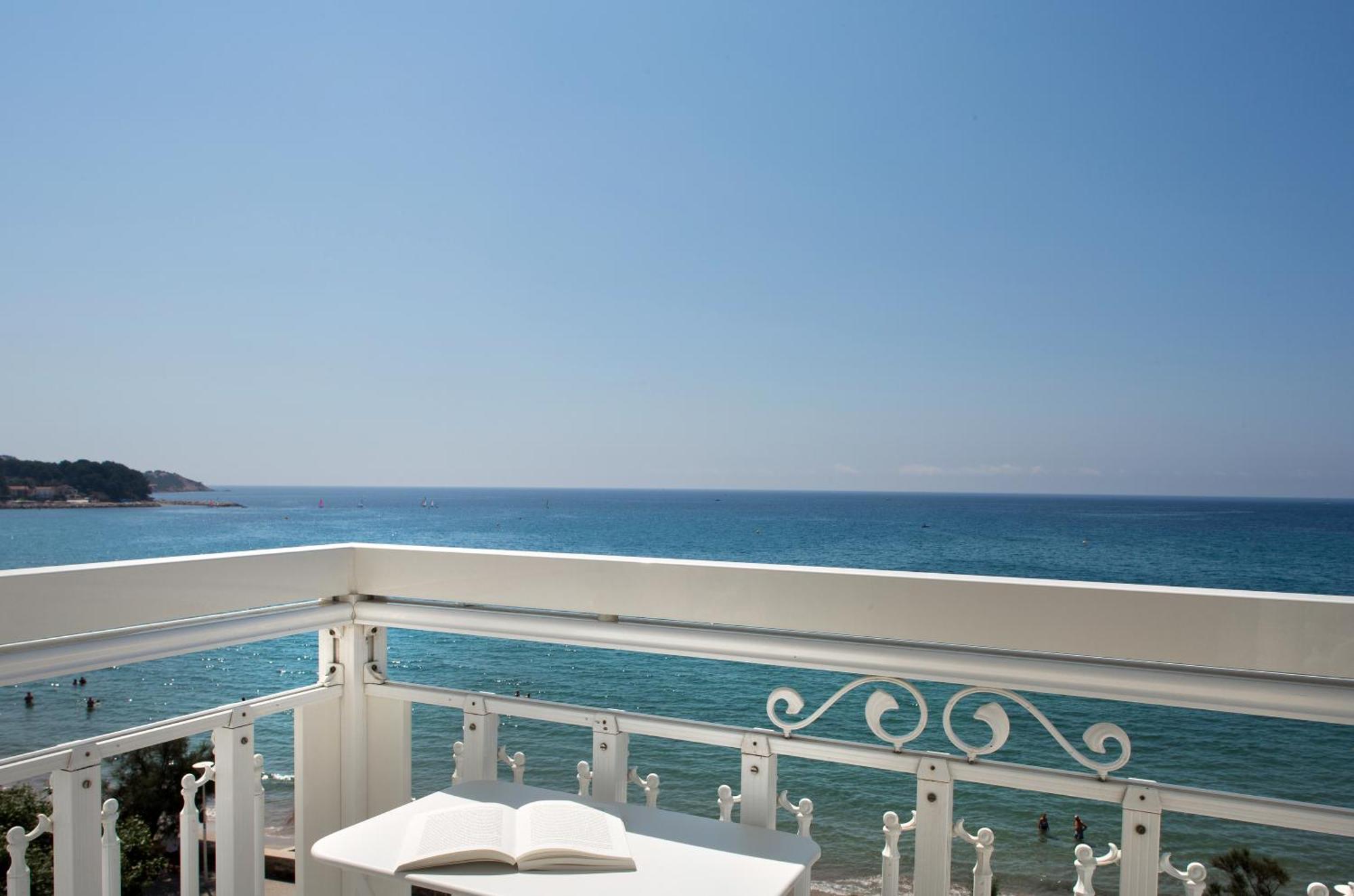 Grand Hotel Des Sablettes Plage, Curio Collection By Hilton La Seyne-sur-Mer Esterno foto