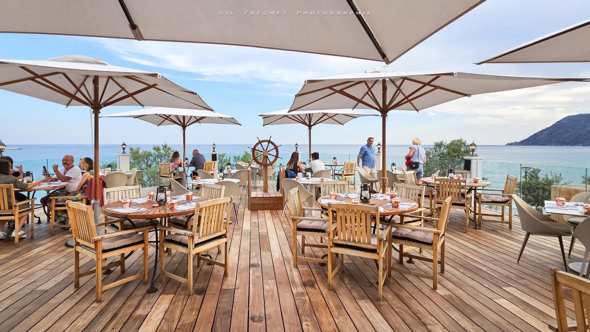 Grand Hotel Des Sablettes Plage, Curio Collection By Hilton La Seyne-sur-Mer Esterno foto