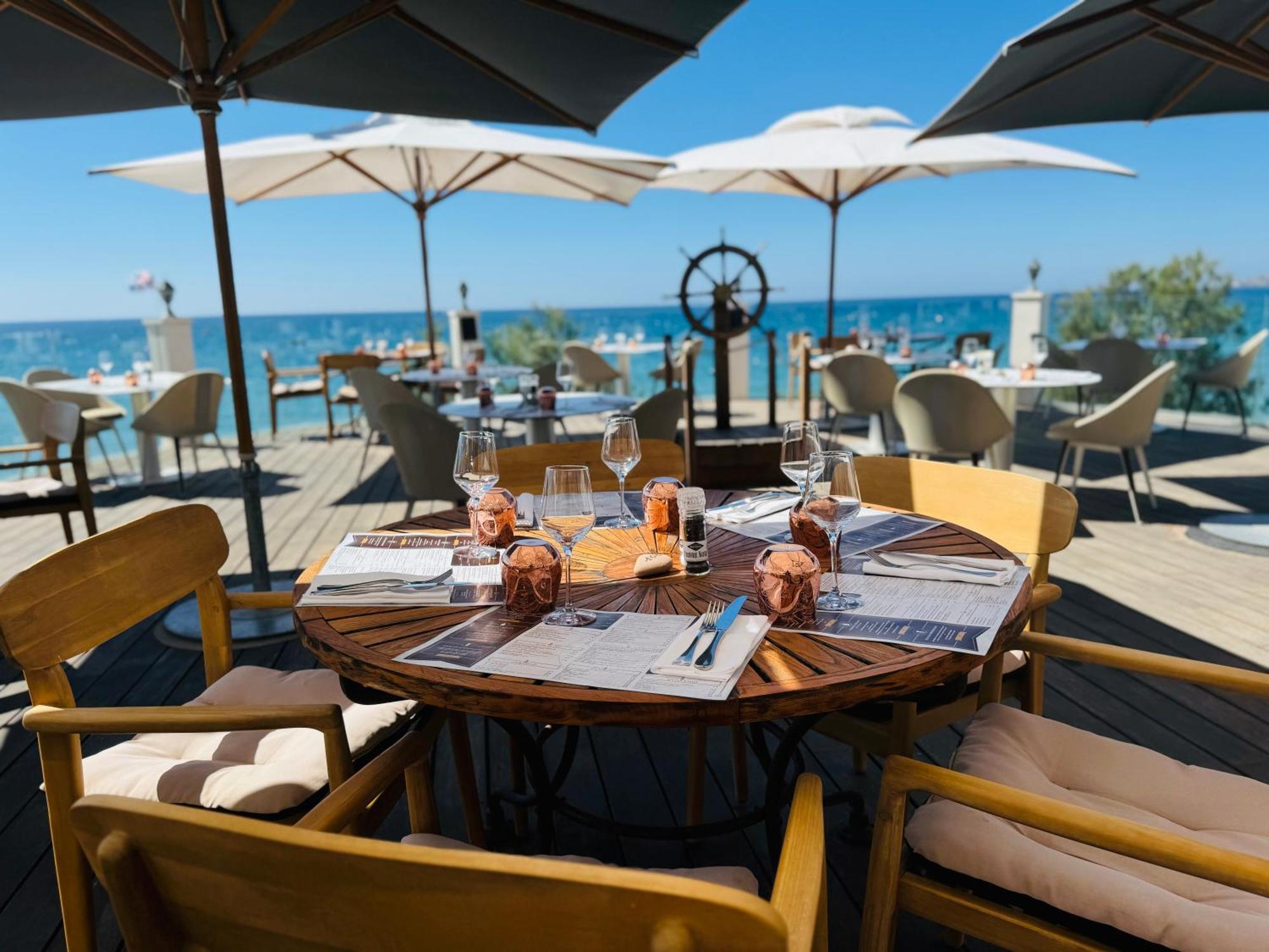 Grand Hotel Des Sablettes Plage, Curio Collection By Hilton La Seyne-sur-Mer Esterno foto
