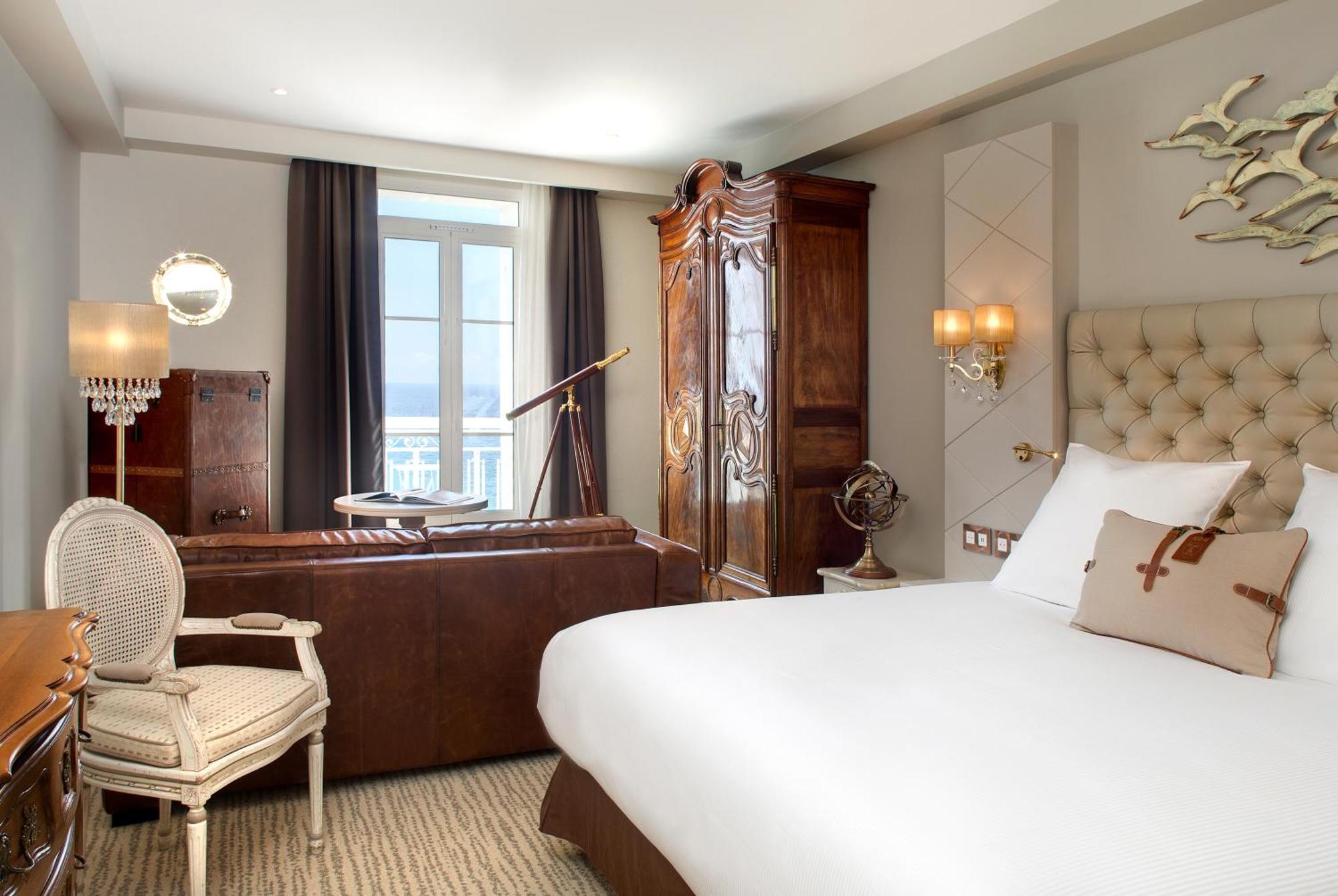 Grand Hotel Des Sablettes Plage, Curio Collection By Hilton La Seyne-sur-Mer Esterno foto