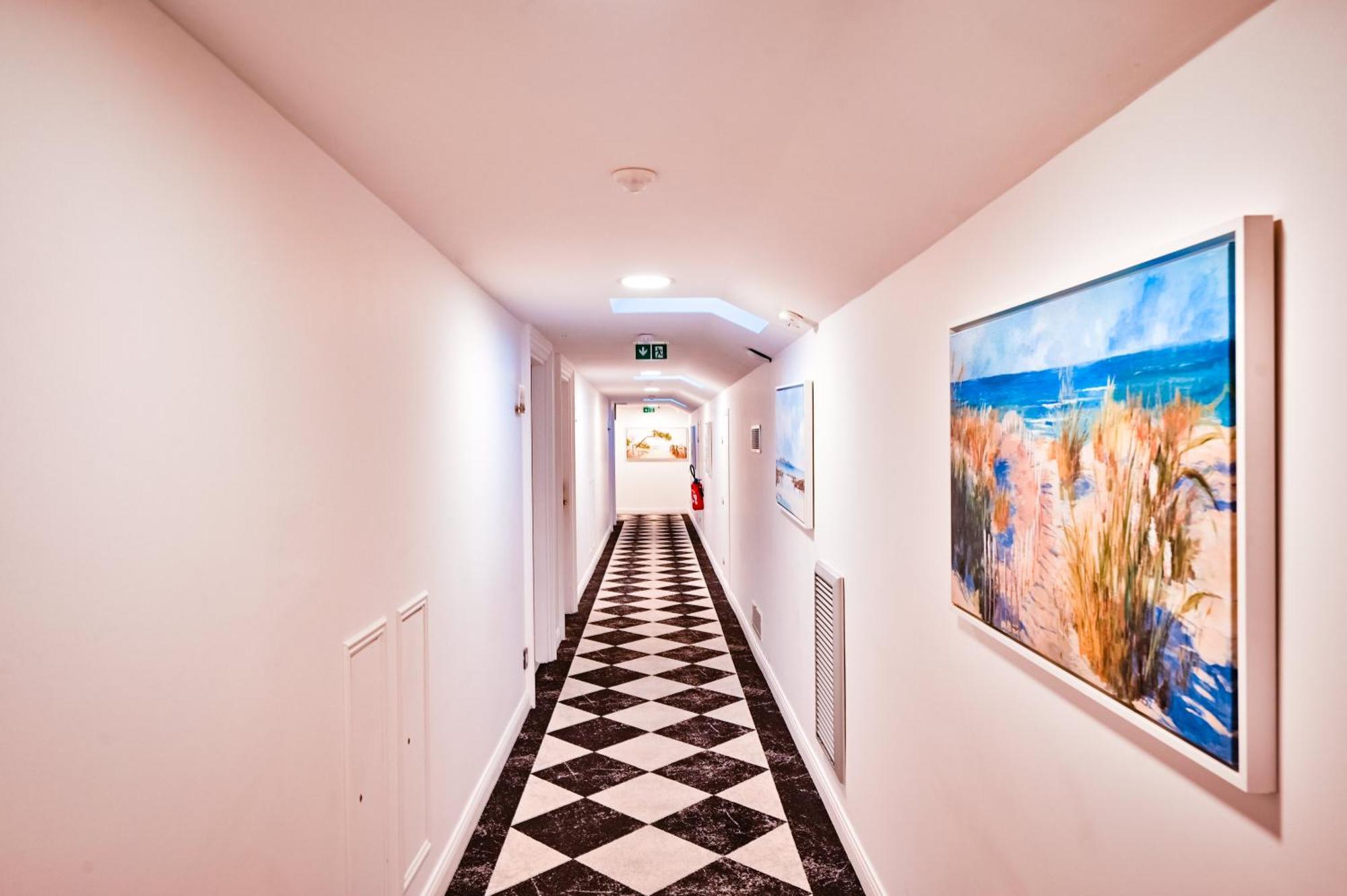 Grand Hotel Des Sablettes Plage, Curio Collection By Hilton La Seyne-sur-Mer Esterno foto